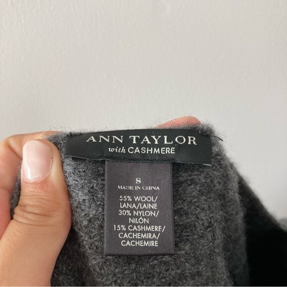 Ann Taylor Cashmere Blend Small Waffle Knit Sweater Gray Wool Nylon - Picture 2 of 4